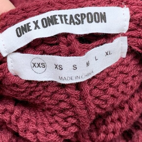 Free People One Teaspoon Women’s Turtleneck Sweater Chunky Cable Knit Burgundy - Picture 14 of 16
